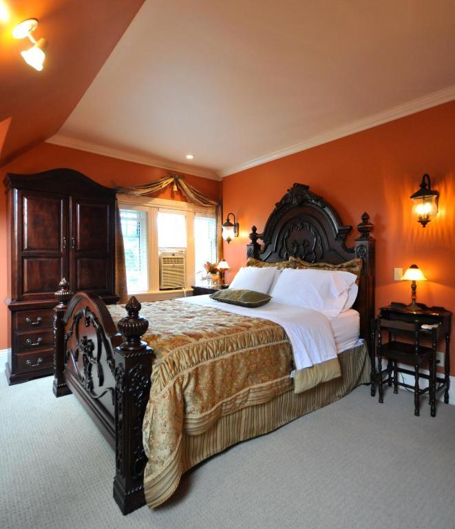 Creighton Manor Inn Bed & Breakfast Orillia Dış mekan fotoğraf