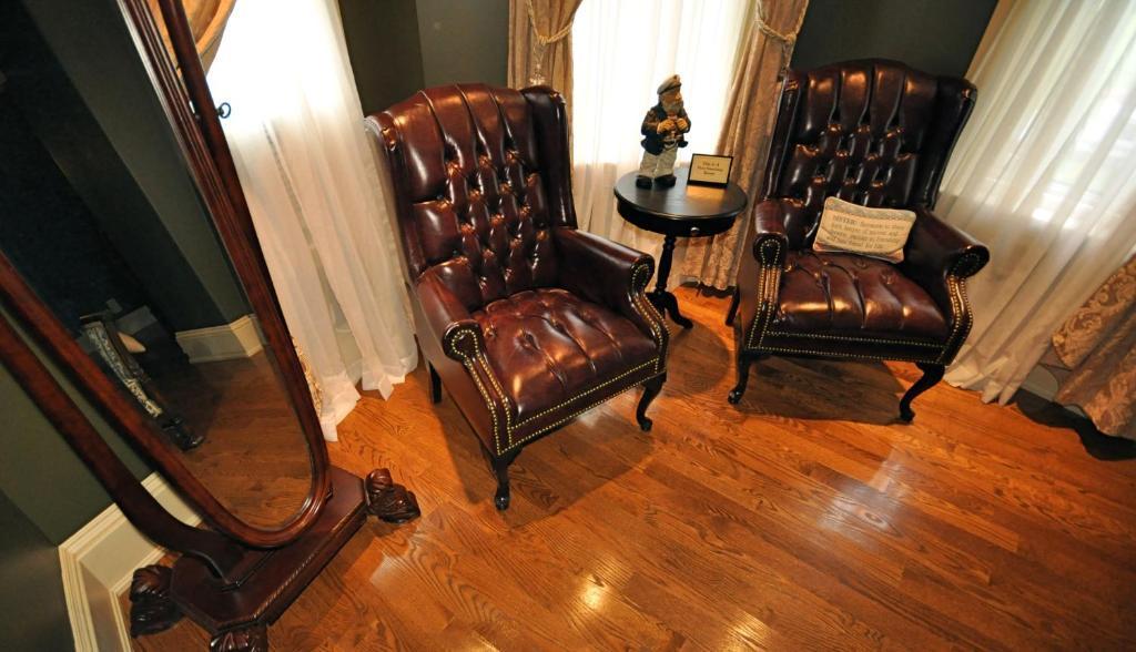 Creighton Manor Inn Bed & Breakfast Orillia Dış mekan fotoğraf